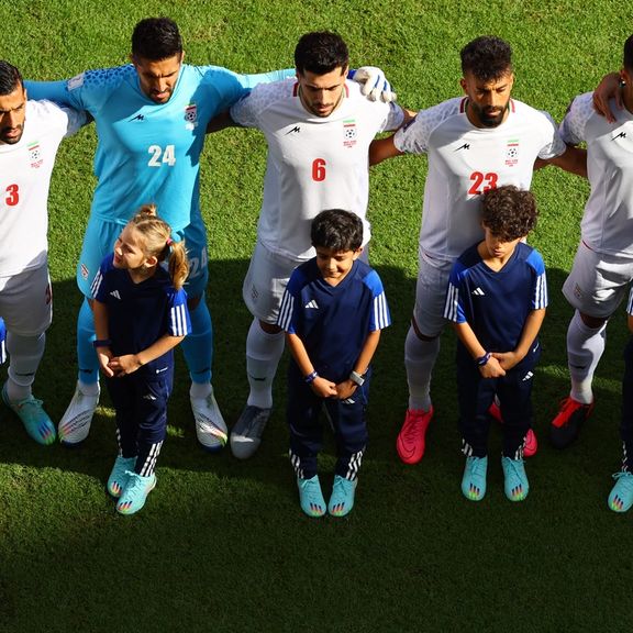 بیاعتنایی بازیکنان به خواست مردم؛ سرود جمهوری اسلامی خوانده شد