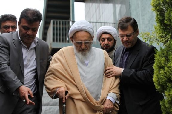 حسن حسنزاده آملی، از روحانیان بلندپایه حوزه علمیه قم، در ۹۲ سالگی درگذشت