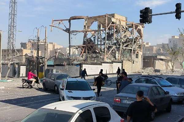 چندین کلانتری در حملات صبح پنجشنبه، هدف قرار گرفتند
