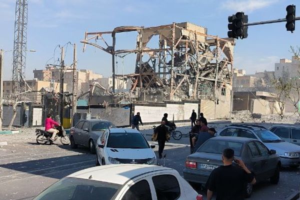 چندین کلانتری در حملات صبح پنجشنبه، هدف قرار گرفتند