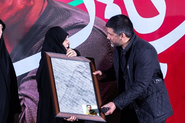 علیرضا نجاتی در زندان؛ علیرضا دبیر در جشنواره حکومتی فیلم عمار