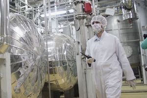 رویترز از آمادگی جمهوری اسلامی برای «انعطاف» درباره غنیسازی اورانیوم خبر داد