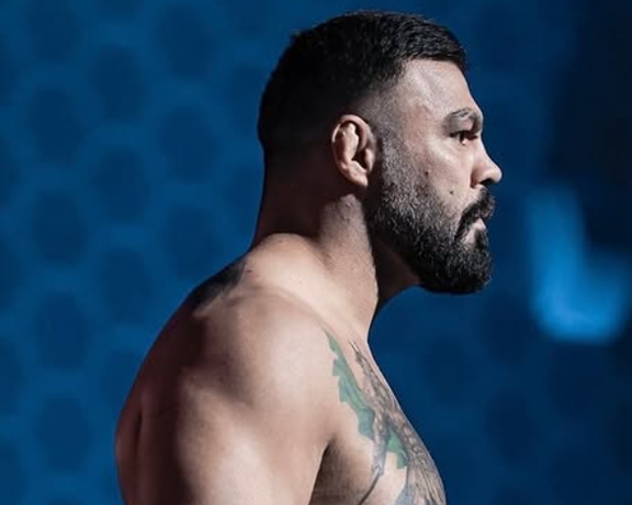 پیروزی امیر علیاکبری برابر تونی جانسون در سازمان ACA