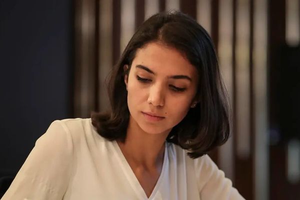 درخواست سارا خادم، استاد بزرگ شطرنج، از نخستوزیر اسپانیا برای قطع ارتباط با جمهوری اسلامی