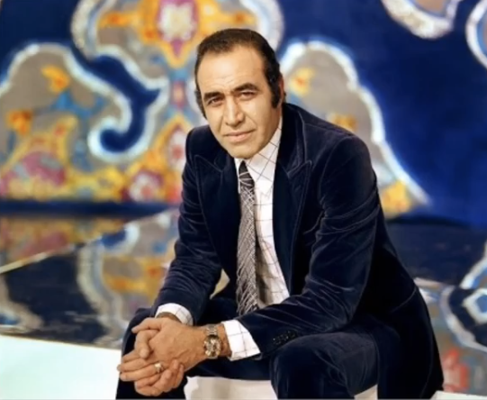 ایرج، پیش از انقلاب، در یکی از برنامه‌های تلویزیون ملی