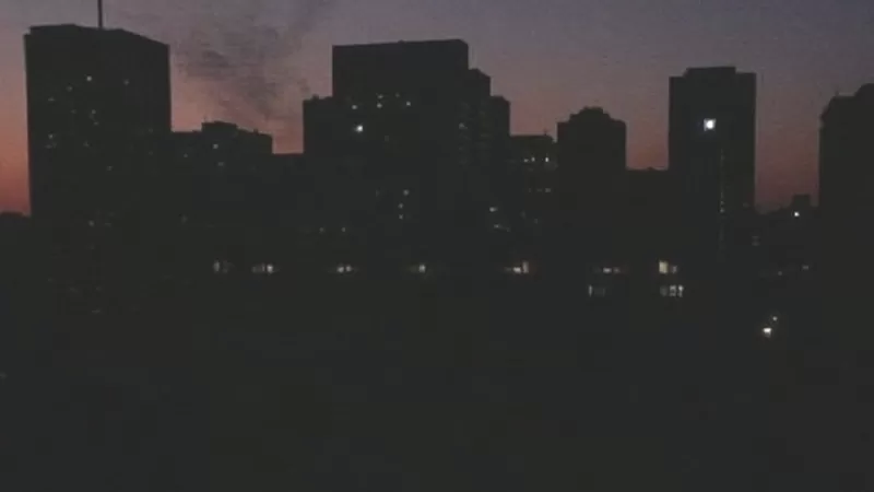 خاموشی‌های پراکنده در ایران؛ استاندار تهران: سه هزار مگاوات برق در استان کم داریم