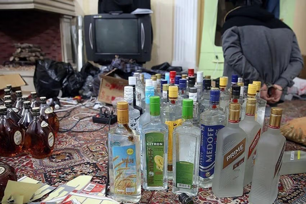 Bootleg alcohol identified as top cause of deaths from poisoning in Iran