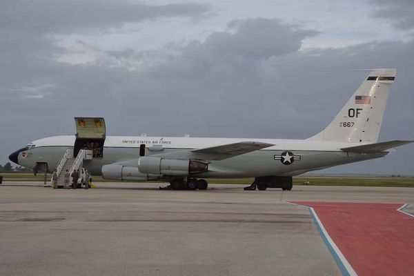 هواپیمای «ردیاب هستهای» آمریکا وارد بریتانیا شد