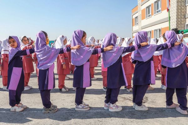 روزنامه اطلاعات: منع موسیقی در مدارس واقعیتهای ساده تربیتی را نادیده میگیرد