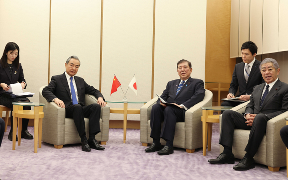 برگزاری نشست اقتصادی چین و ژاپن پس از ۶ سال در سایه اختلاف بر سر بیانیه پکن