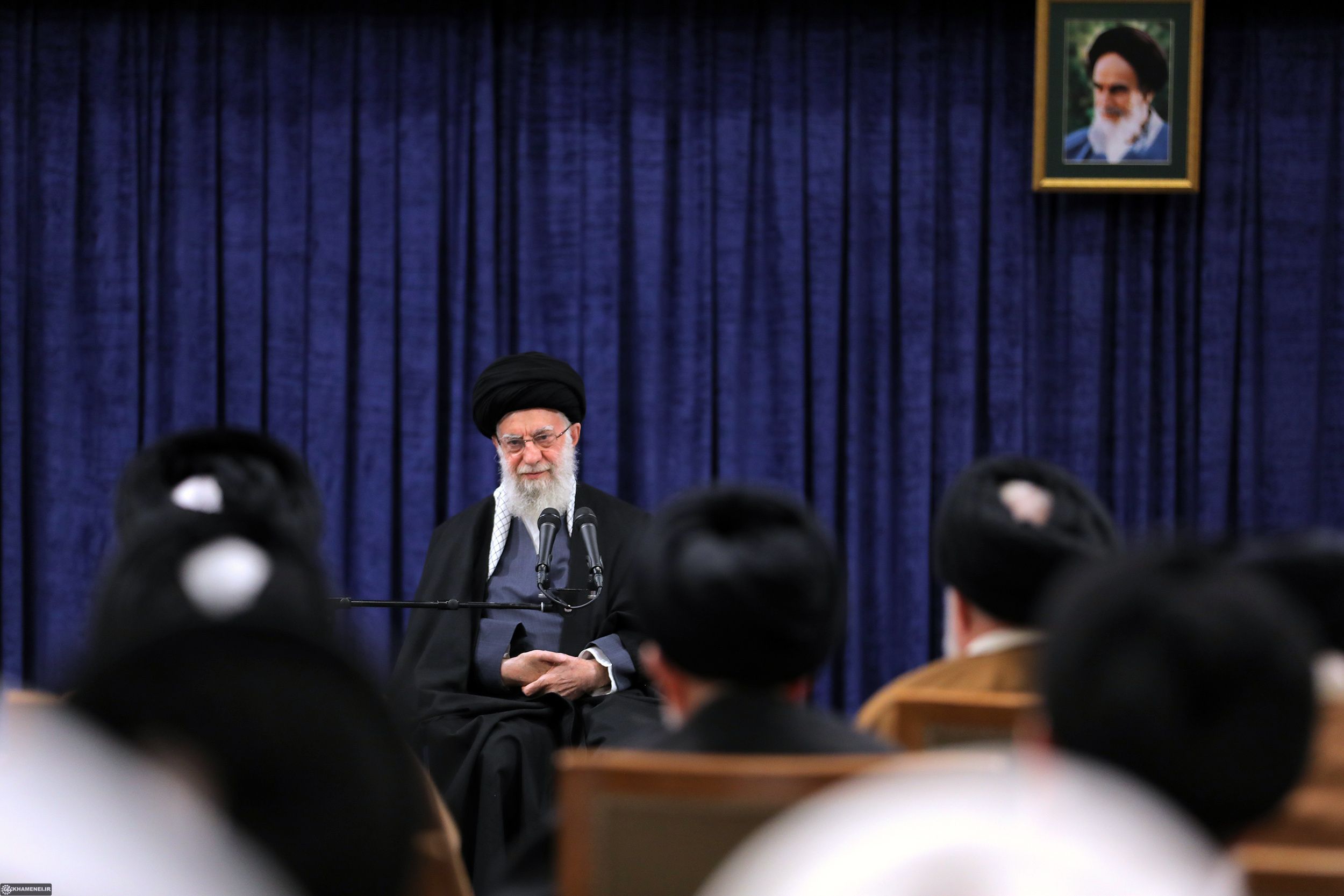 US Intel Community Foresees Serious Challenges For Iranian Regime