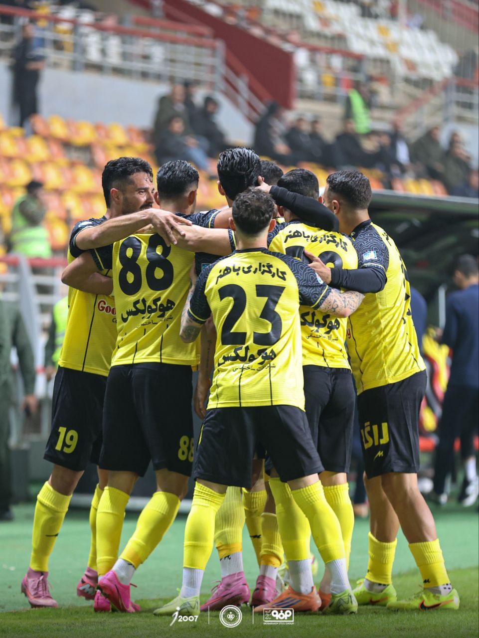 فولاد ۰-۱ سپاهان؛ محرم نویدکیا در اهواز به صدرجدول لیگ برتر برگشت
