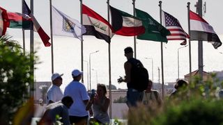 همه در شرمالشیخ، به جز تهران