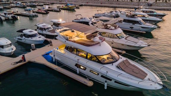 فرماندهی انتظامی کیش: ۴ قایق تفریحی به دلیل نحوه پوشش مسافران توقیف شد