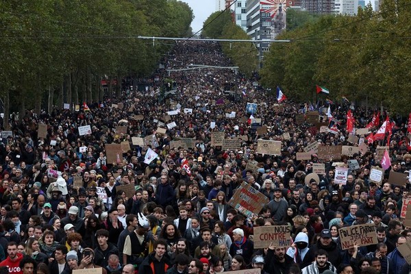 صدها هزار نفر در فرانسه تظاهرات کردند؛ در چند شهر درگیریهایی پراکنده رخ داد