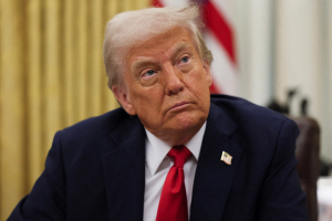 ترامپ قصد دارد هفته آینده با پوتین و سپس با زلنسکی دیدار کند