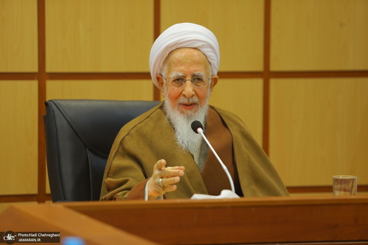 جوادی آملی، مرجع تقلید: بازگشت از امامت امت به شاهنشاهی، خطر بزرگی است