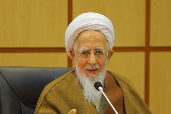 جوادی آملی، مرجع تقلید: بازگشت از امامت امت به شاهنشاهی، خطر بزرگی است