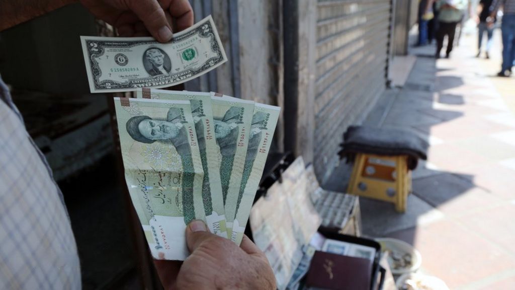 بر اساس گزارش‌ها قیمت دلار در بازار ایران به ۱۰۰ هزار تومان رسید