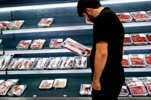 Meat, cream, rice: Food becomes loot as prices soar in Iran
