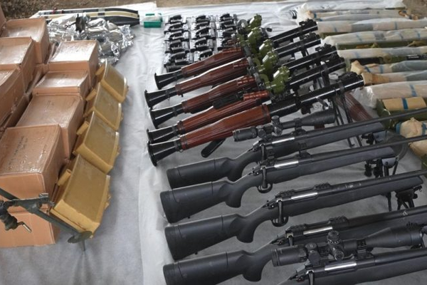 إسرائيل تضبط أسلحة أرسلها الحرس الثوري الإيراني إلى الضفة الغربية في فلسطين