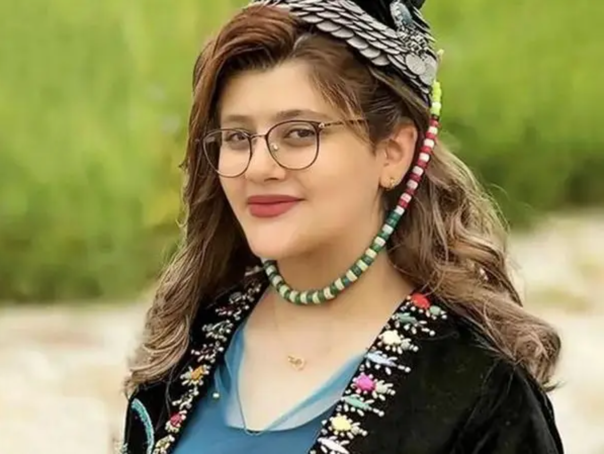 پدر مهسا ژینا امینی: توهین به فرزندم برخاسته از ذهن یک سفله است