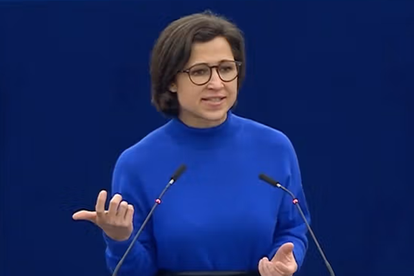 رییس هیئت روابط پارلمان اروپا با ایران: باید بهطور قاطع در کنار معترضان ایران بایستیم