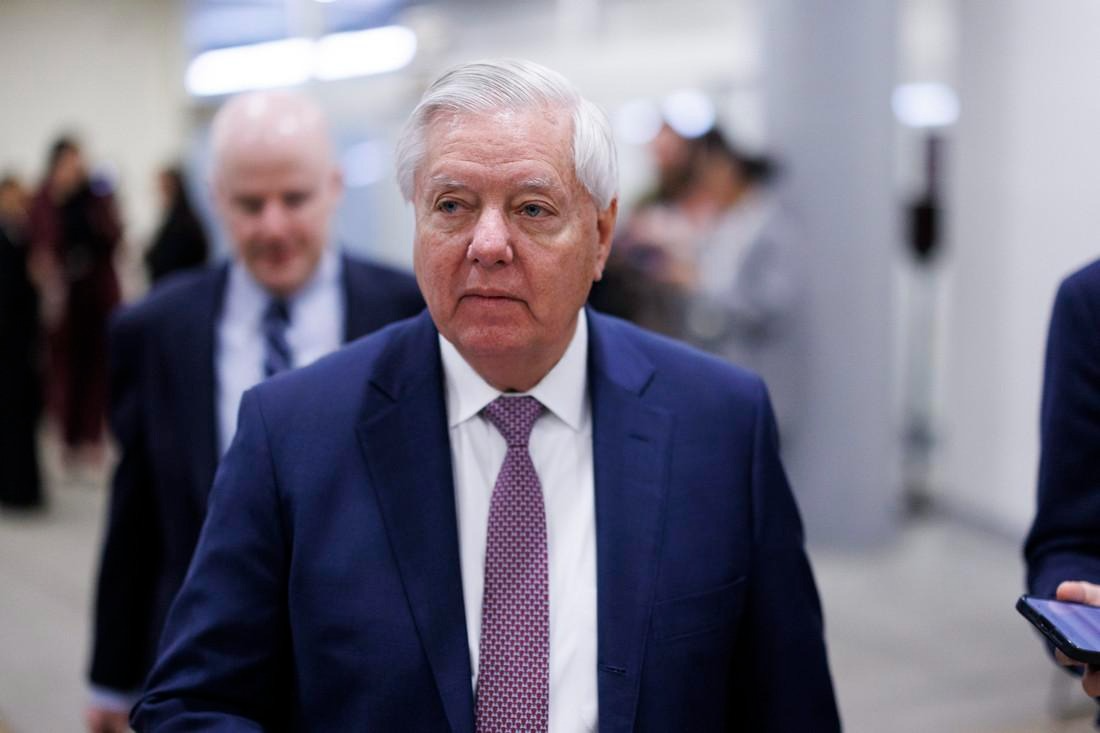 سناتور ارشد آمریکایی در سفر به اسرائیل: جمهوری اسلامی باید ضربه‌ای قاطع دریافت کند