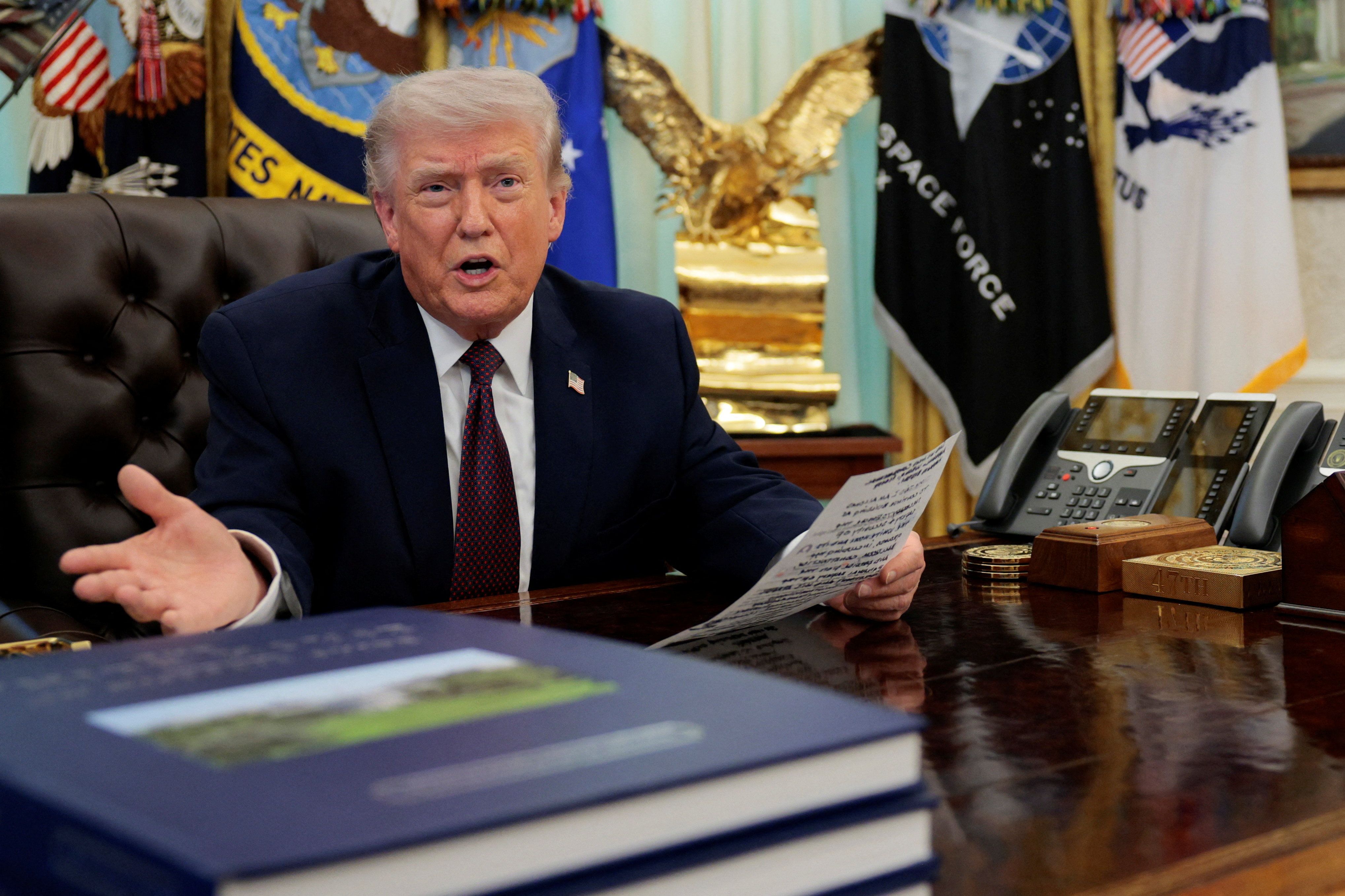 فایننشال‌تایمز: ترامپ ادامه حمایت از اوکراین را به همراهی اروپا در تنگه هرمز منوط کرد