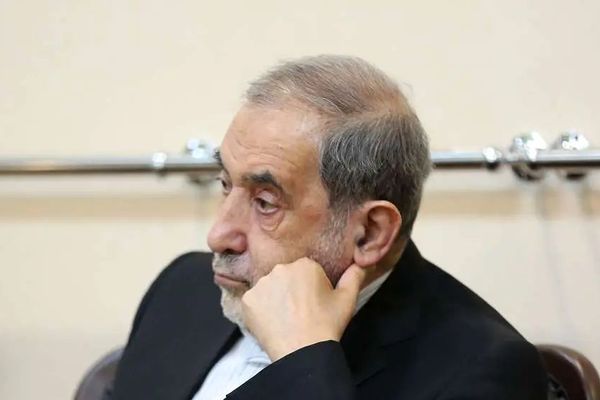 مشاور خامنهای: ایران هموراه فقط در دفاع از خود دست به سلاح برده است