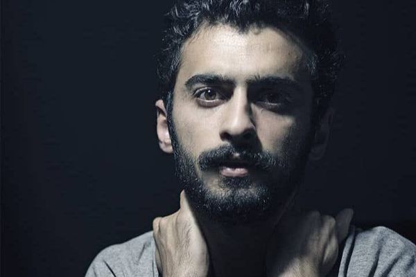 با رد اعاده دادرسی، حکم ۱۰ سال حبس در تبعید حسین محمدی، بازیگر تئاتر، همچنان پابرجاست