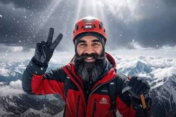 علیسینا مصطفوی، کوهنورد زندانی، در زندان کرمان اعدام شد
