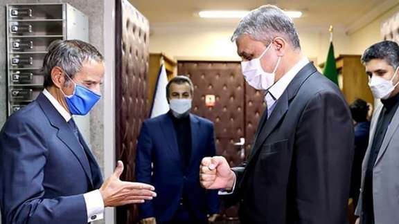 Rafael Grossi and Iran's nuclear chief Mohammad Eslami in Tehran. March 5, 2022