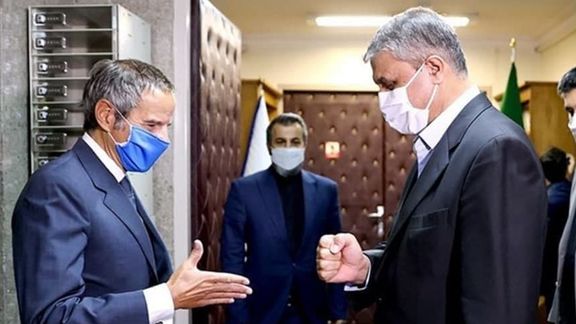 Rafael Grossi (L) meeting Mohammad Eslami in Tehran on March 5, 2022