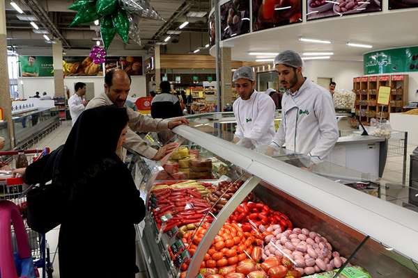 Inflation Tops 50% As Iran Starts Offering Gold On Stock Market