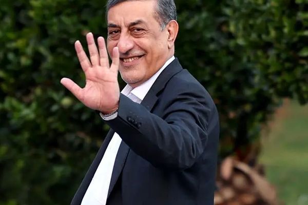 مساعد الرئيس الإيراني: مطالبة الناس بعدم الخروج من منازلهم بسبب التلوث "عار" على الحكومة