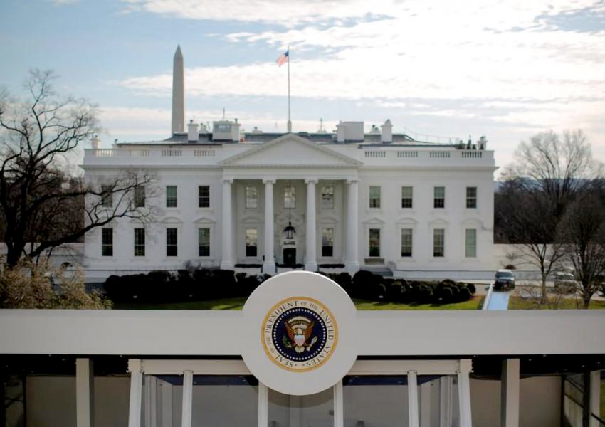 پلیس مخفی آمریکا به سوی یک مرد مسلح در نزدیکی کاخ سفید تیراندازی کرد