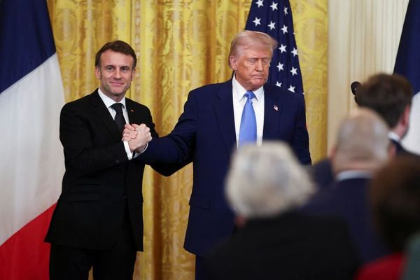 مکرون: اگر پوتین تا دوشنبه با دیدار با زلنسکی موافقت نکند، یعنی ترامپ را بازی داده است