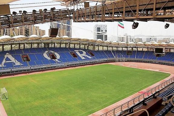 انتقاد یک روزنامه از آستان قدس:خطر آبروریزی وجود دارد، به استقلال و پرسپولیس ورزشگاه بدهید