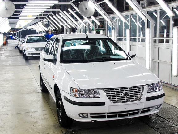 مدیرعامل ایران خودرو: تولید خودروی ۴۰۵ و سمند از دو ماه آینده متوقف میشود