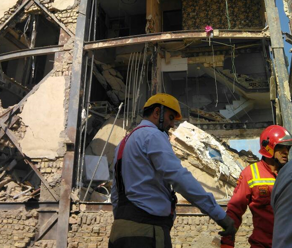 ارتفاع عدد ضحايا المباني المنهارة في إيران اليوم إلى 5 قتلى