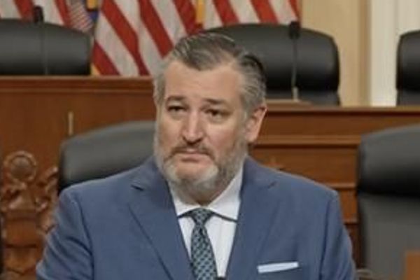 سناتور تد کروز: با ترامپ موافقم، ایران به رهبری جدید نیاز دارد