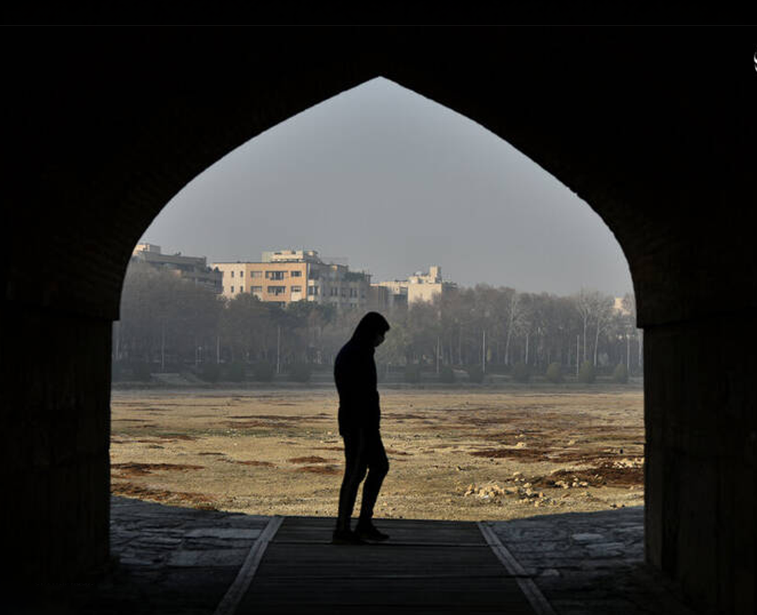 معاون علمی پزشکیان: اصفهان به‌دلیل آلودگی هوا بیشترین بیماران سرطان و ام‌اس را دارد