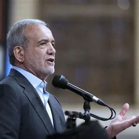 الرئيس الإيراني: سوء الإدارة قد يؤدي إلى انقطاع الكهرباء والغاز خلال الشتاء