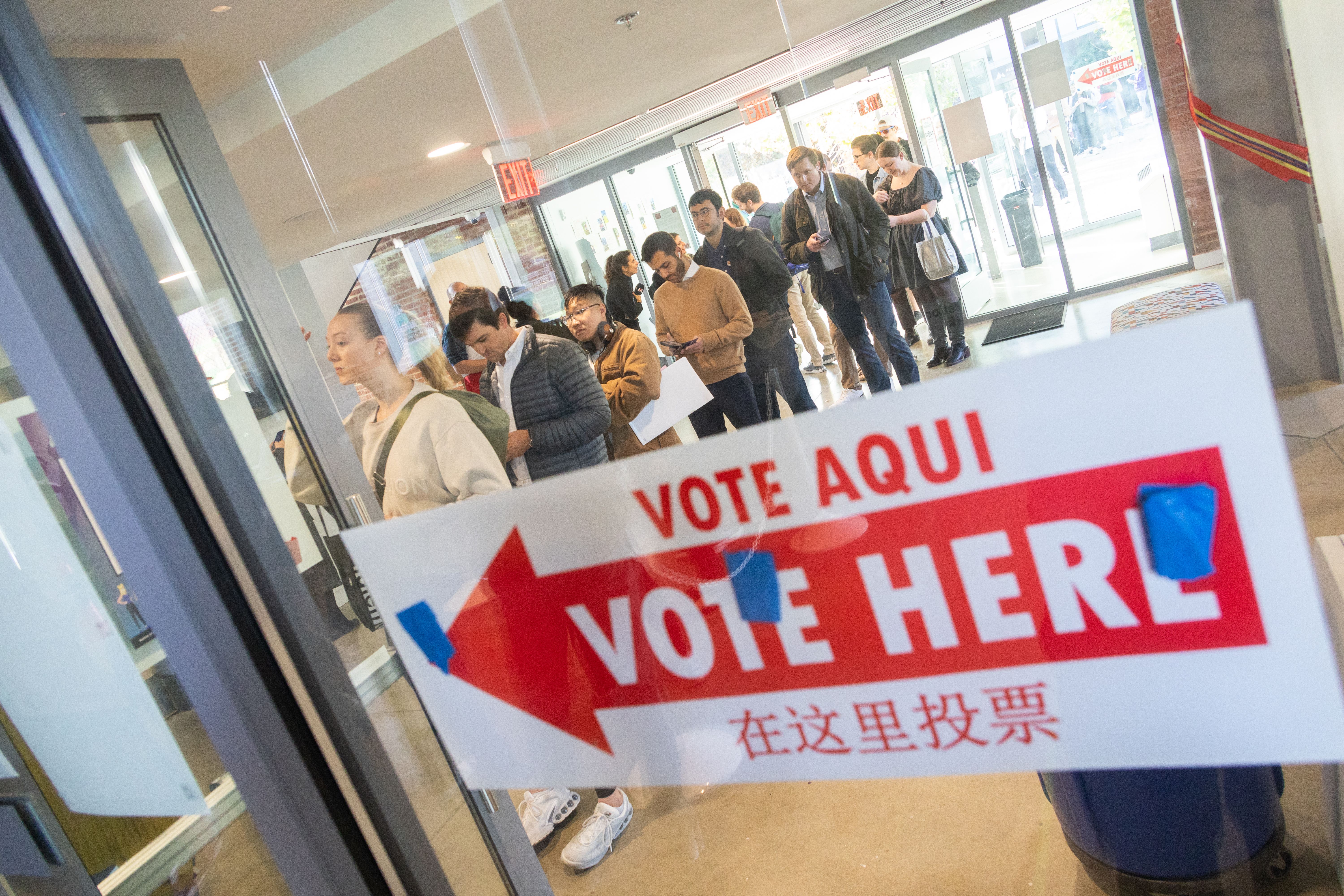 برگزاری همه‌پرسی در ۴۱ ایالت آمریکا؛ از پایان خودخواسته بارداری تا ماری‌جوانا و آموزش