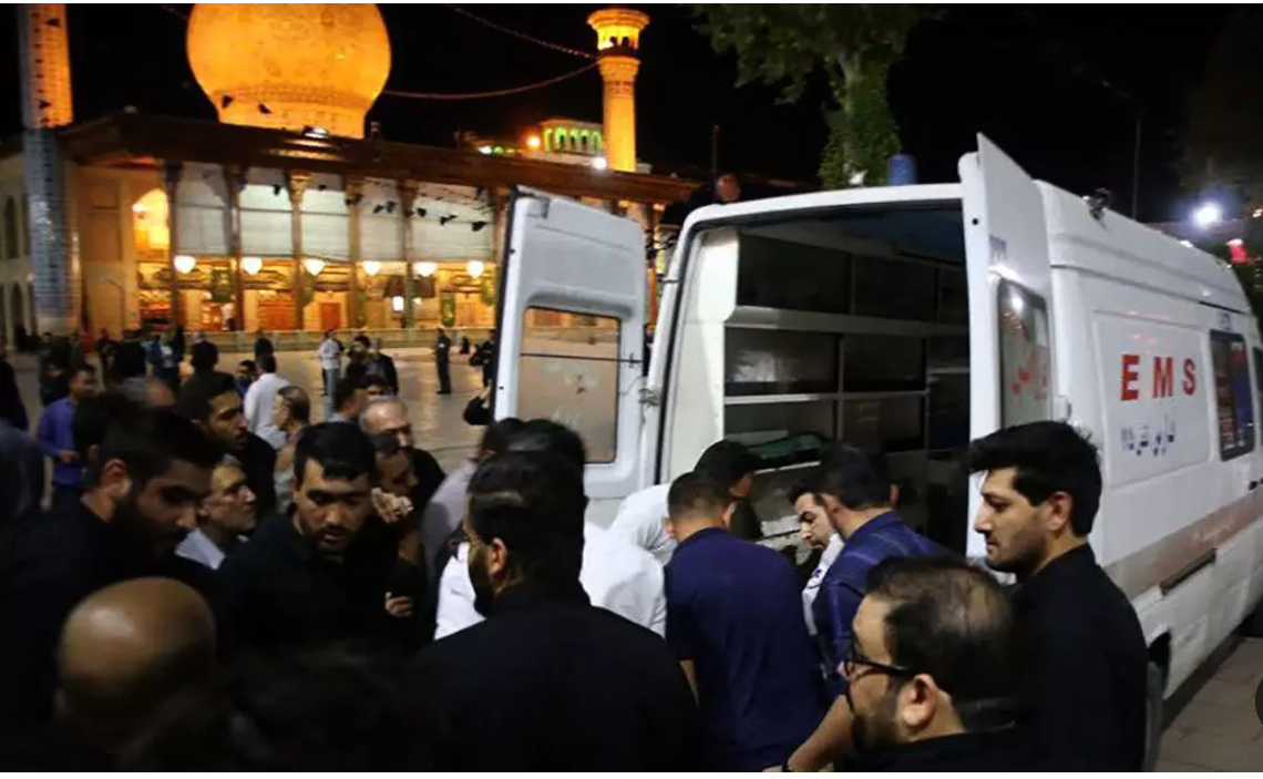 بازداشت ۱۰ نفر در ارتباط با تیراندازی در شاهچراغ؛ تهدید به «انتقام سخت»