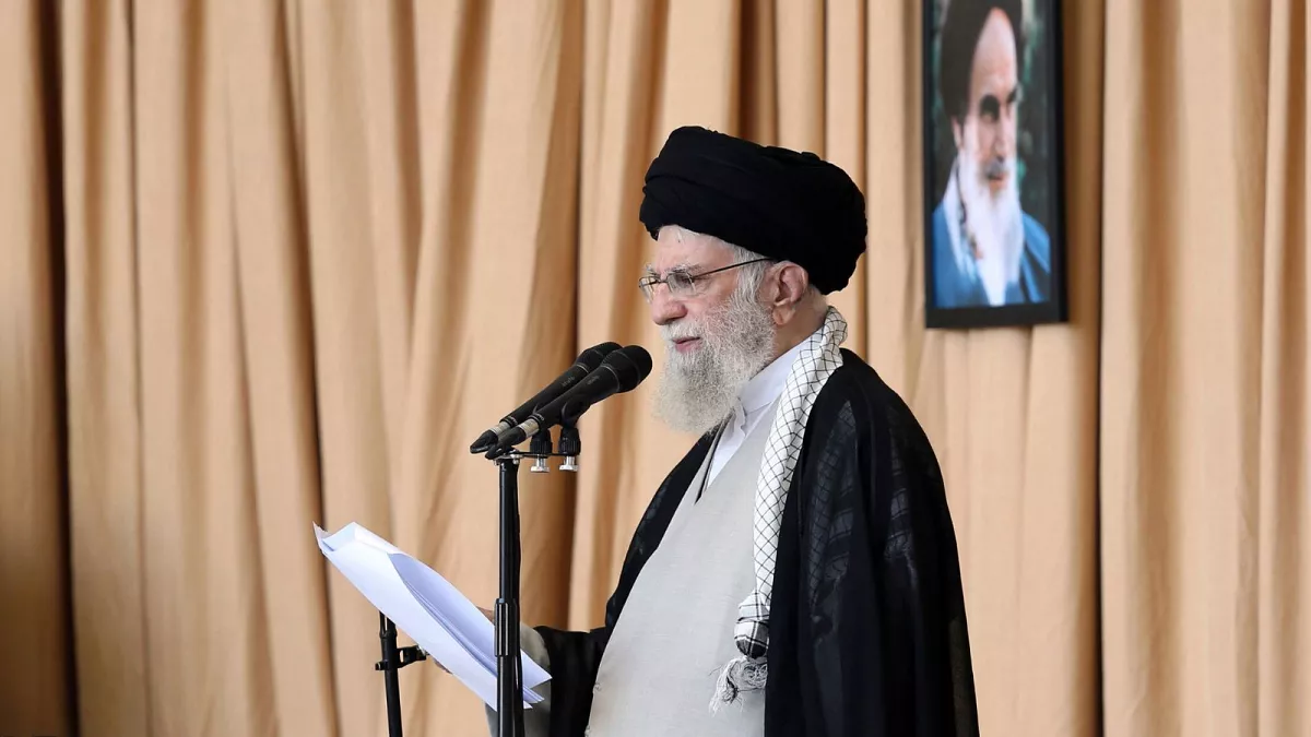 نخست‌وزیر سابق اسرائیل: جمهوری اسلامی یا مسیرش را تغییر دهد یا سقوط کند