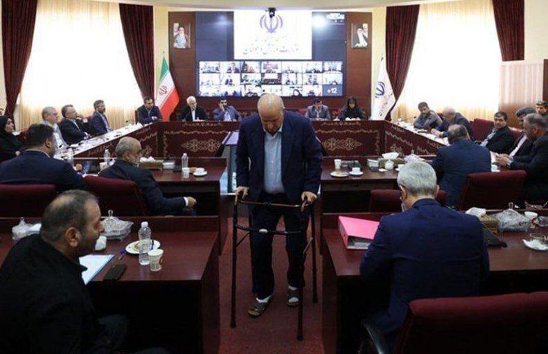 تاج خطاب به دنیامالی: تا آذر و دی ورزشگاه‌ها استاندارد نشوند، شاید فوتبال ایران تعلیق شود