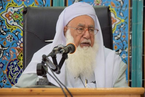 Hundreds Pray With Sunni Imam Dismissed By Iran Authorities