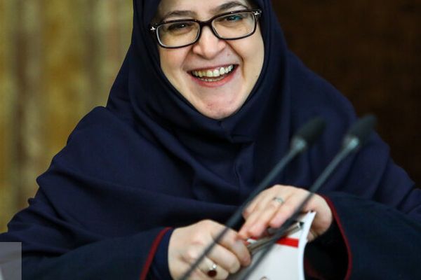 الحكومة الإيرانية: الإغلاق لا يحل أزمة الكهرباء… والناس تقبّلوا حجب الإنترنت أثناء الحرب